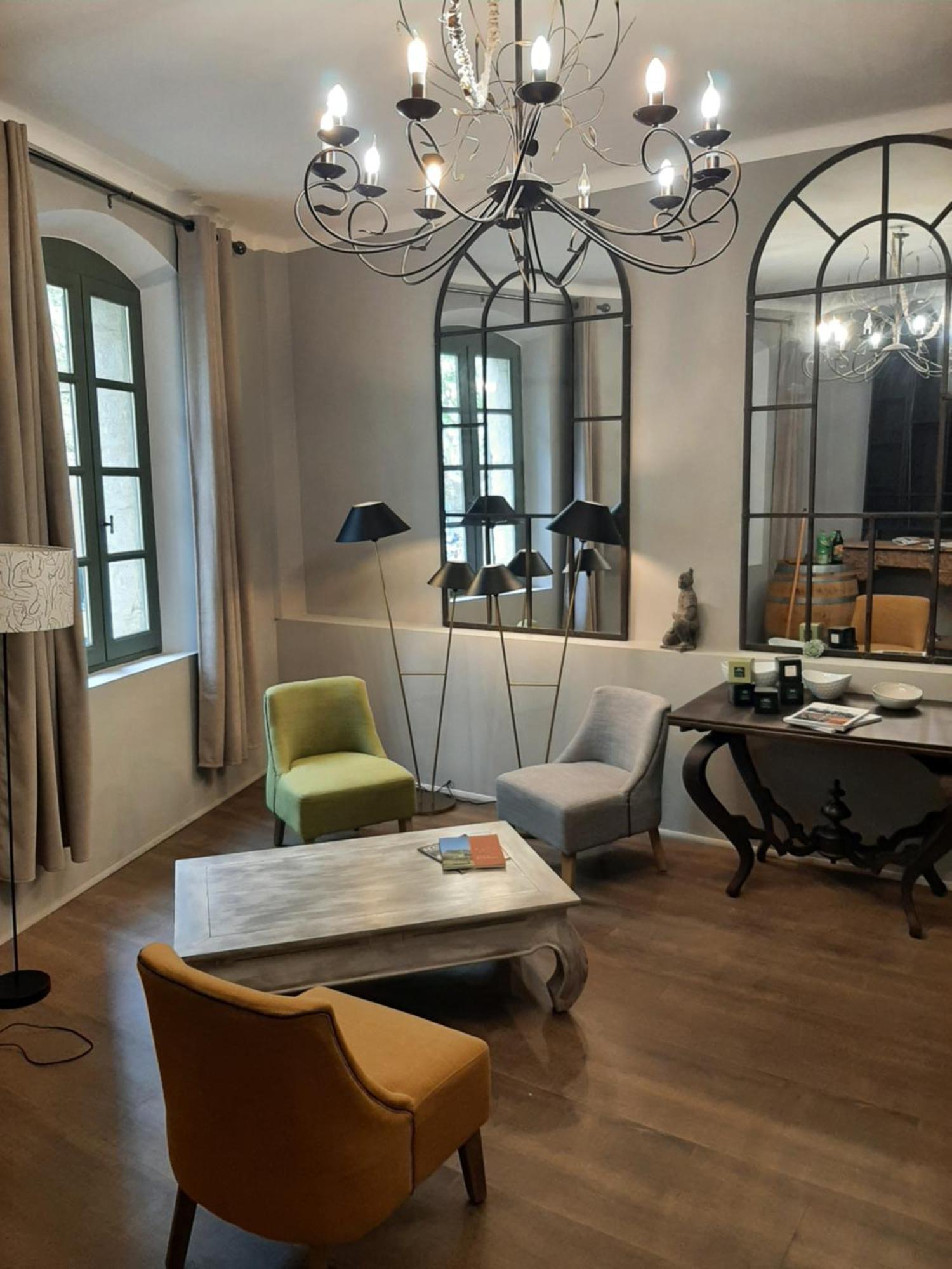 Une chambre à Uzès Exterior foto